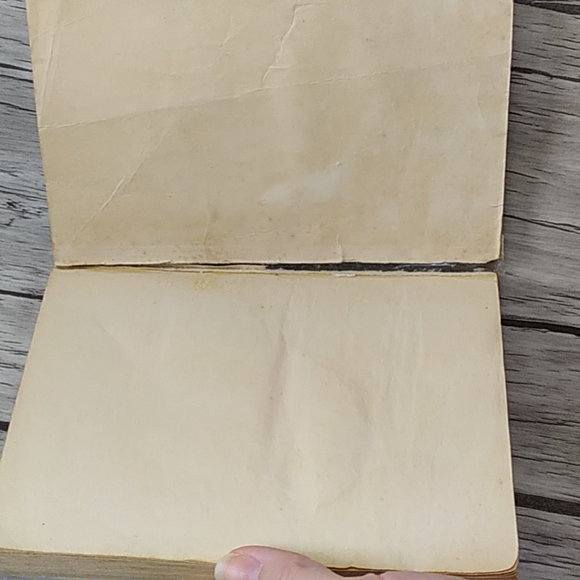 ✴️2 for $10✴️Vintage Paperback Mountain Pony by Henry Larom - Picture 5 of 6